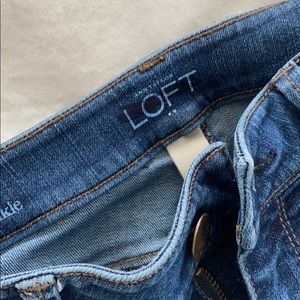 Dark wash skinny jeans